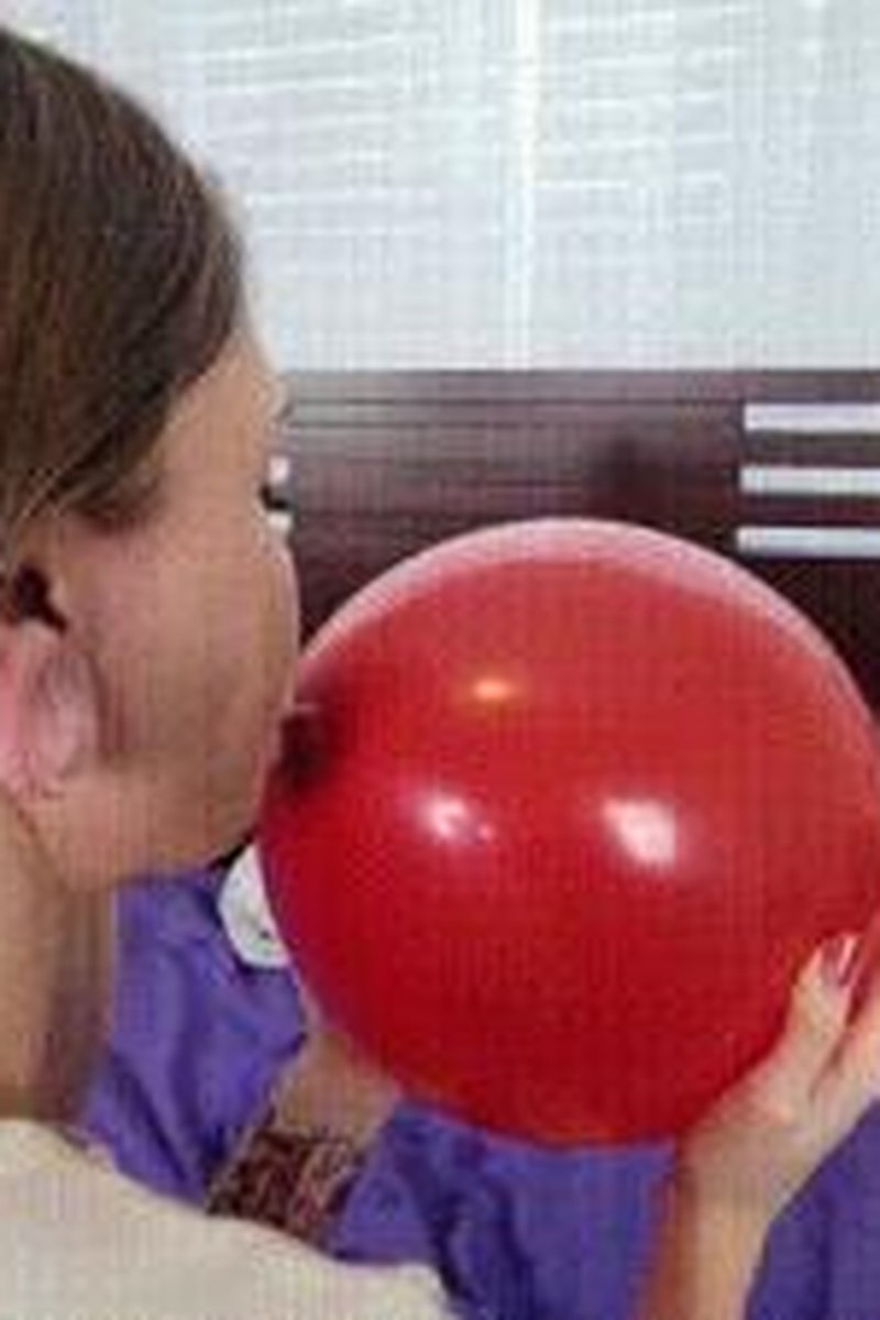 Inflating Balloons Custom - Screenshot 1 of 4 - Balloon Fetish