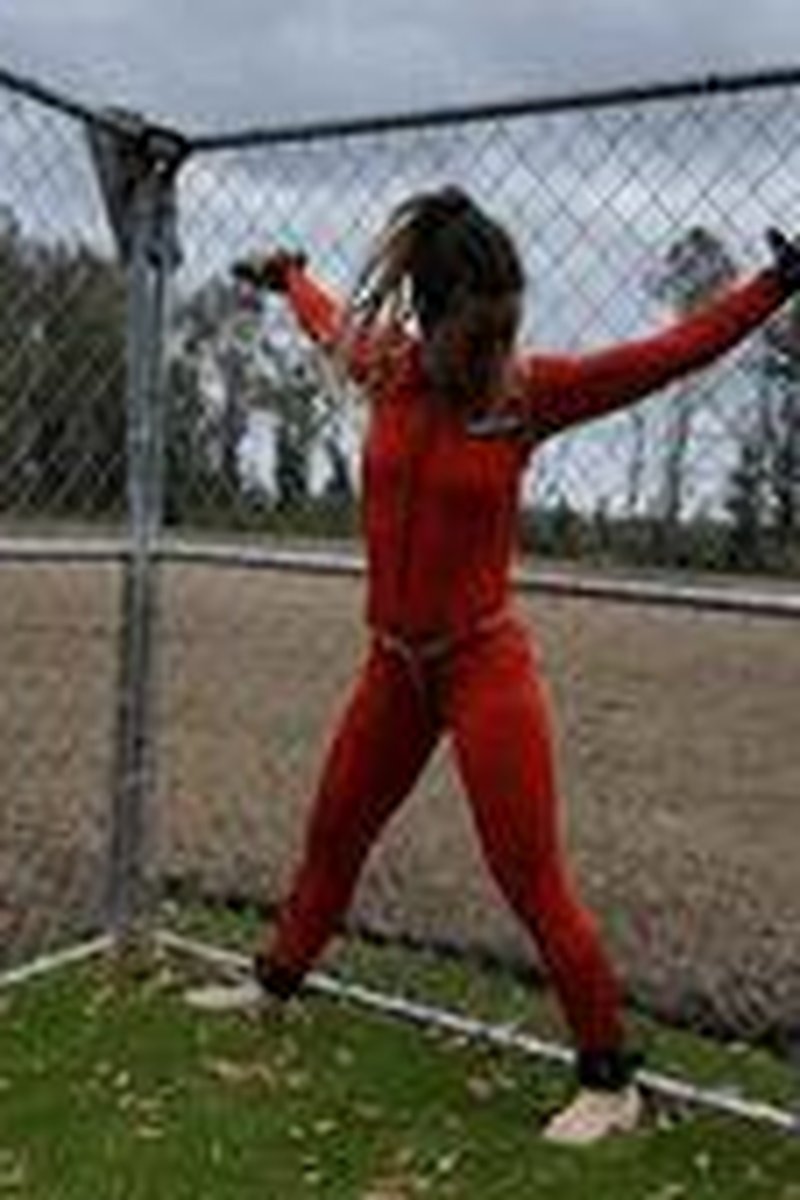 TP-faythonfire-inmate-fayth-cuffed-chained-punished-outside