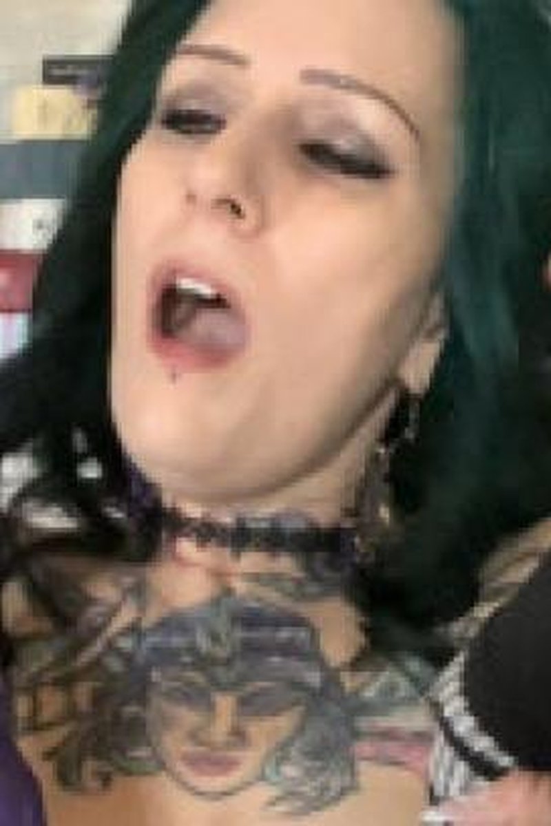 Squirt - Screenshot 1 of 4 - Babes