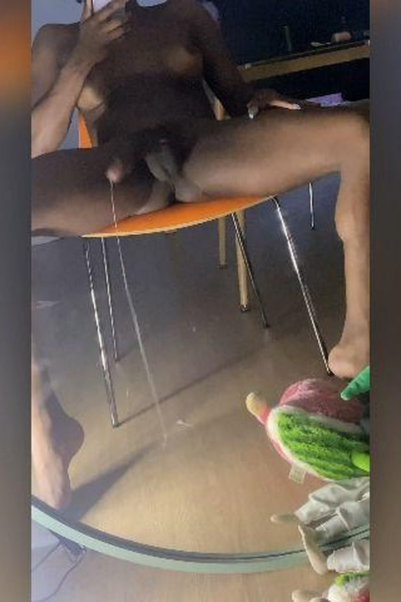 Reflection Erection - Screenshot 1 of 4 - Big Dick