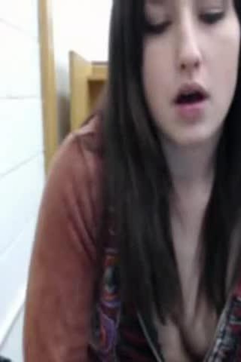 More Crazy Librarys - Screenshot 1 of 4 - Fingering