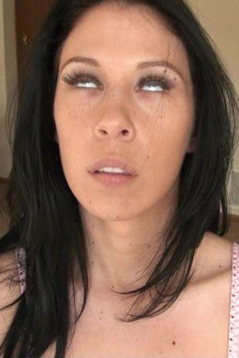 Lori Limp - Screenshot 1 of 4 - Brown Hair
