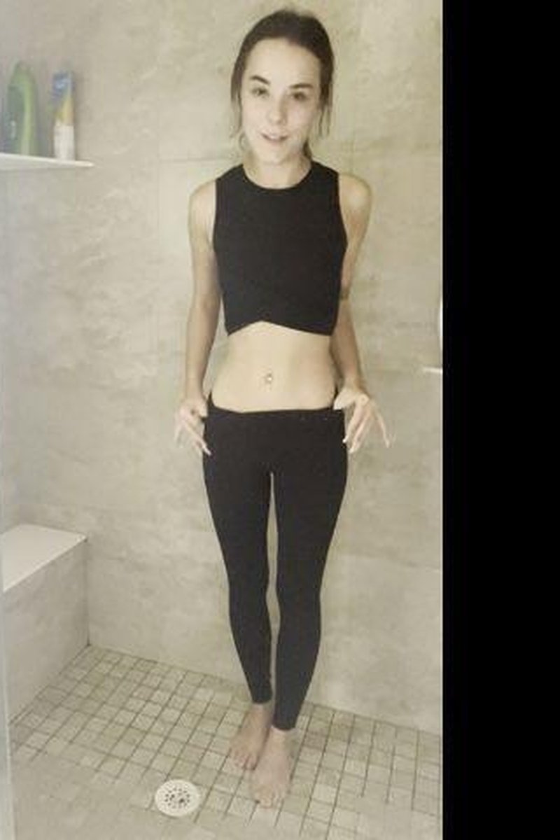 Desperation Pee - Screenshot 1 of 4 - Golden Shower