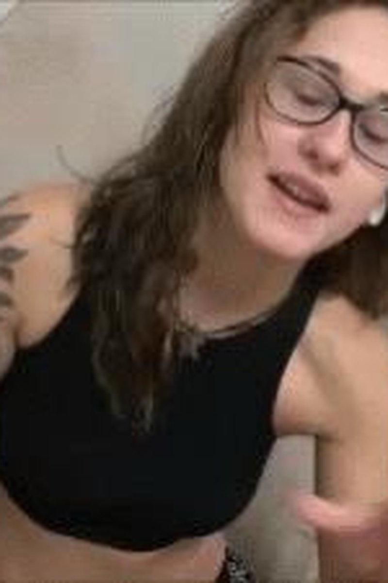 Make Yourself Useful - Screenshot 1 of 4 - Bitch