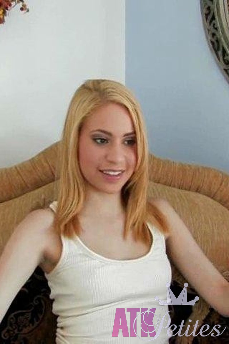 Mae Olsen - Interview - Screenshot 1 of 4 - Mae Olsen