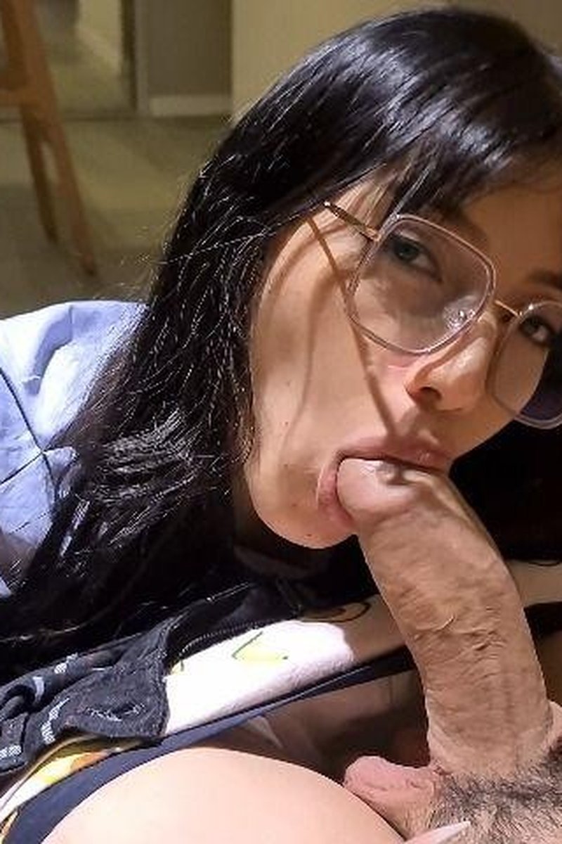 The Best Deep Throat - Screenshot 1 of 4 - Amateur