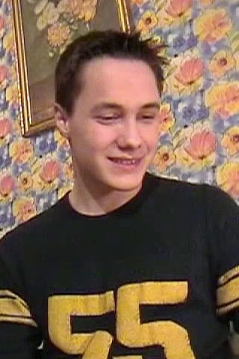 Without Borders - Screenshot 1 of 4 - Brown Hair