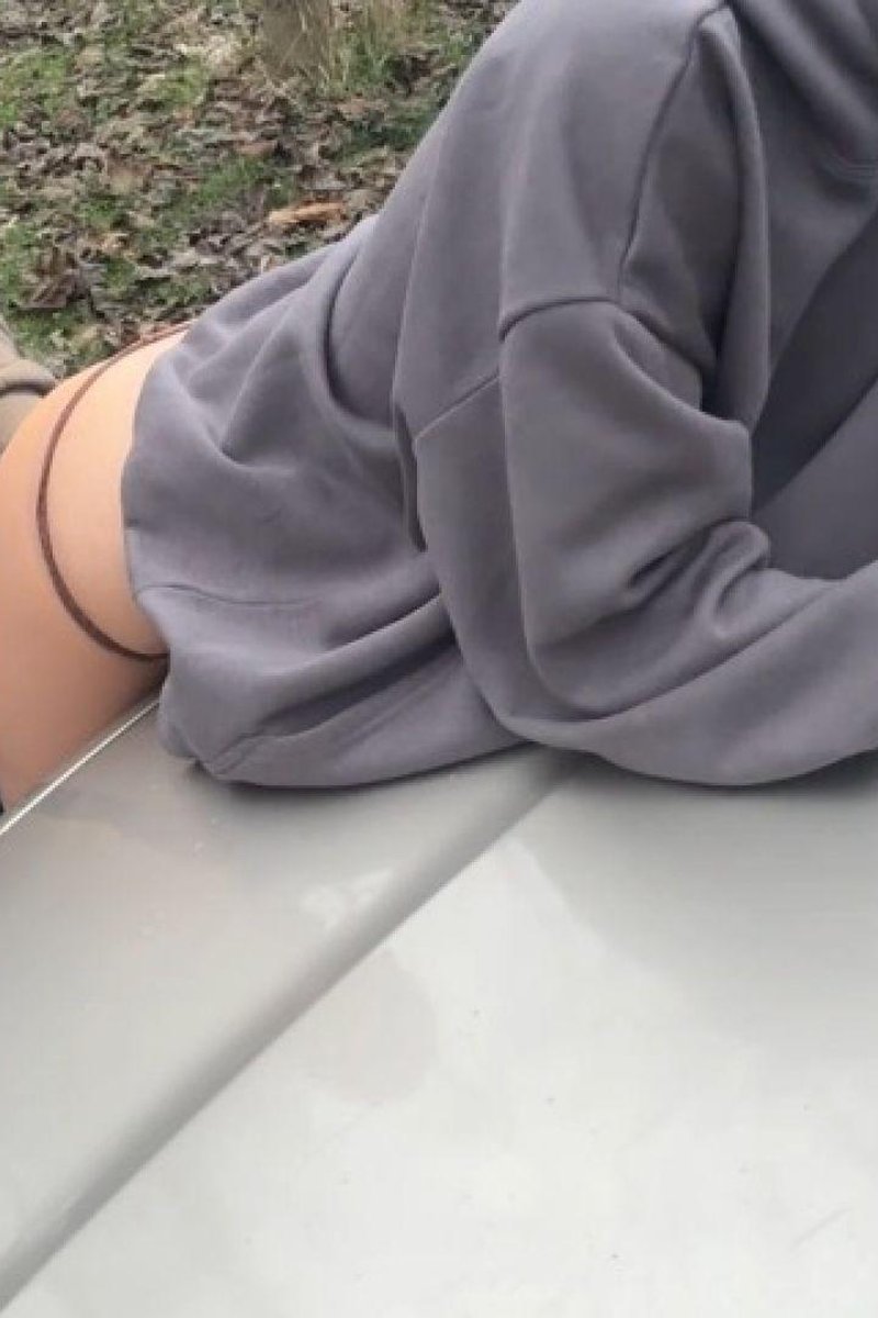 Driving A Car - Sex In Public - Screenshot 1 of 4 - Blowjob