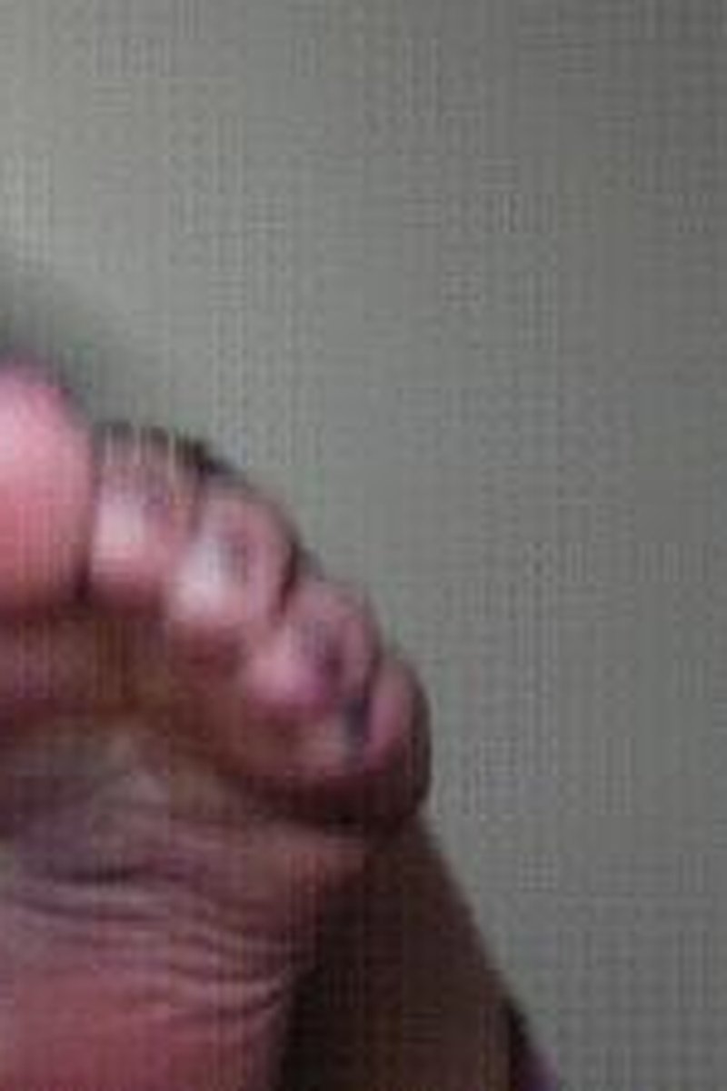Stomp Out 2 - Screenshot 1 of 4 - Barefoot