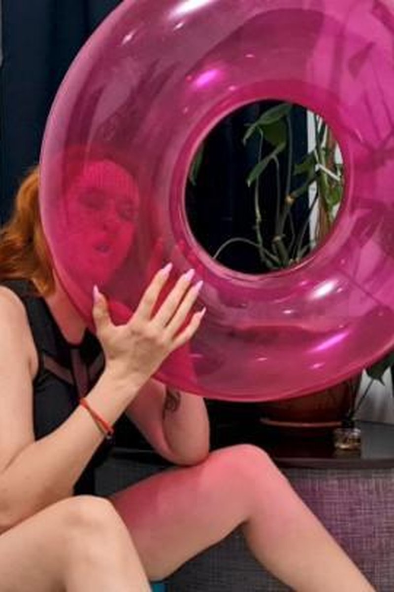 B2P Swim Ring - Screenshot 1 of 4 - Balloon Fetish