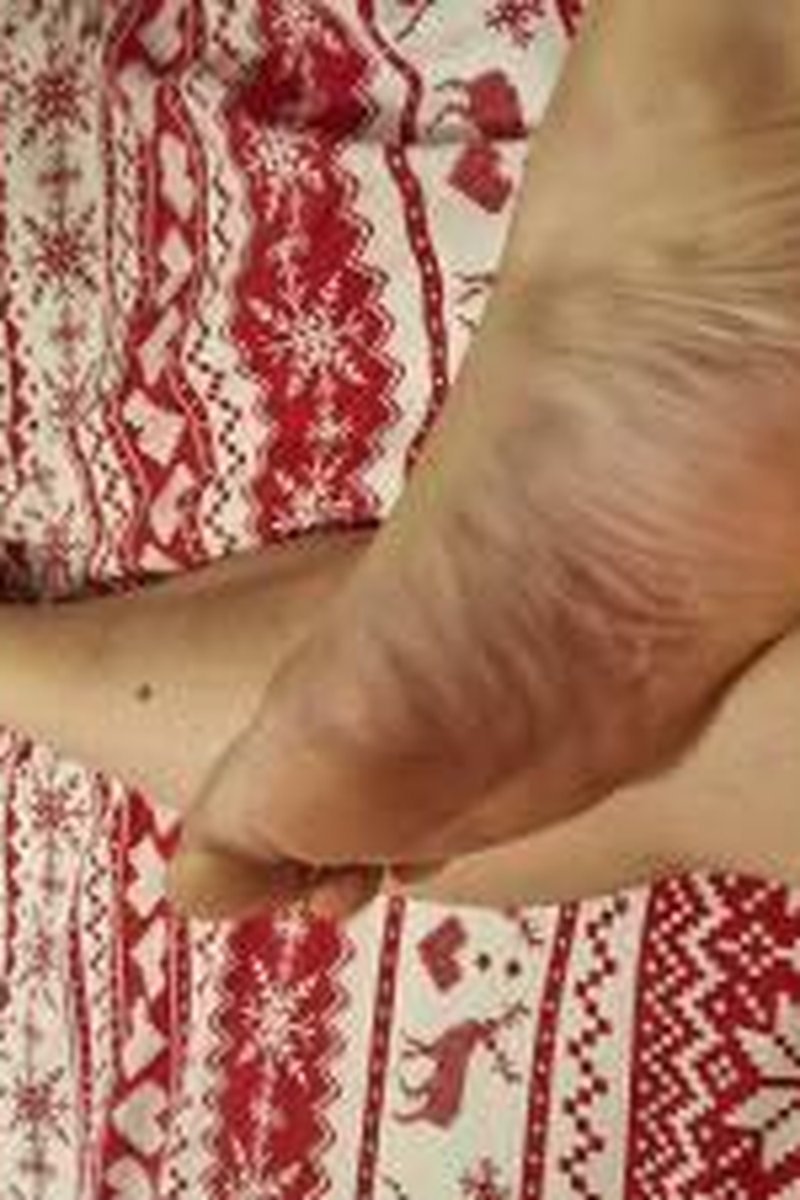 Long Tonenails - Screenshot 1 of 4 - Foot Fetish