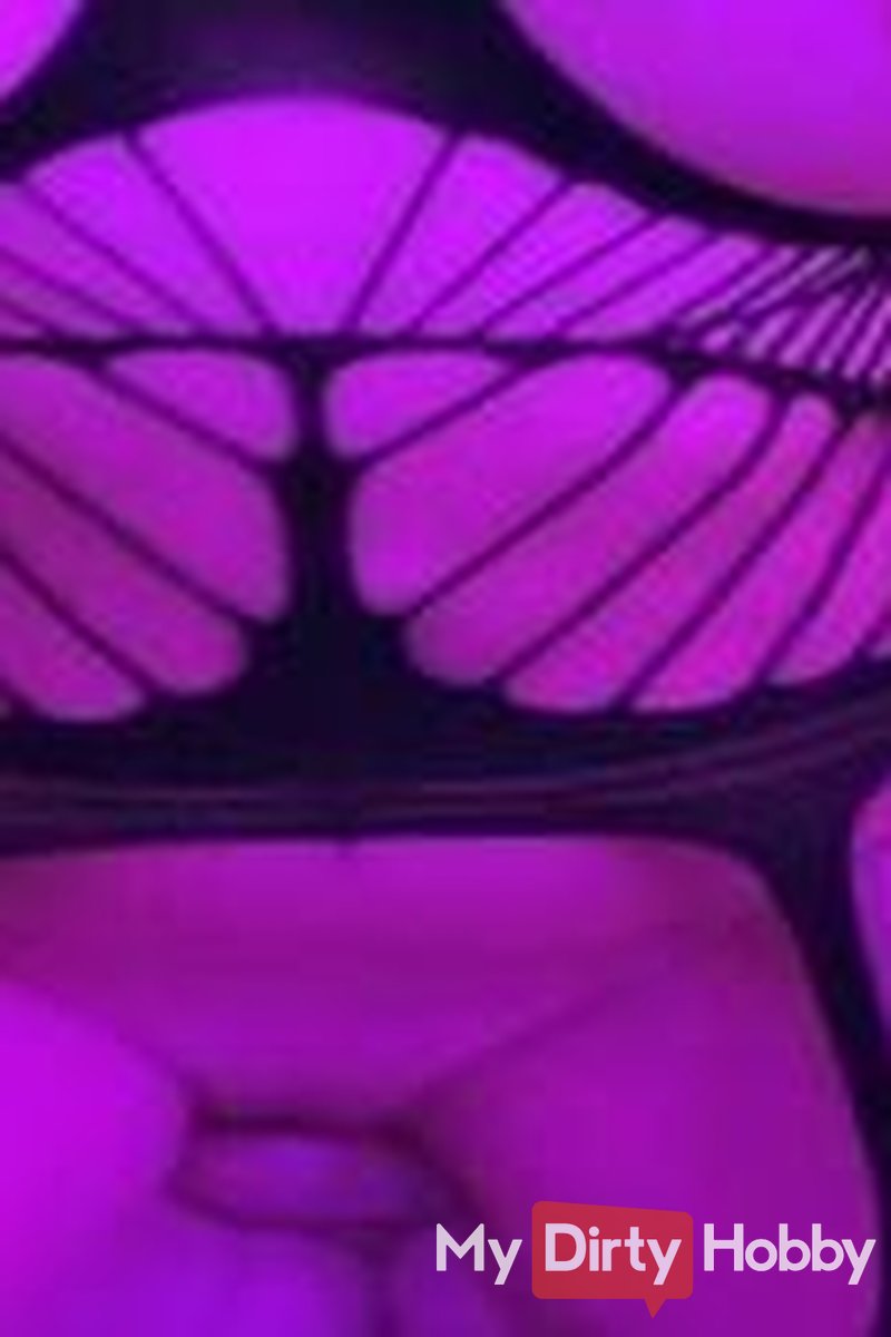 Ridden Until Cumming - Screenshot 1 of 4 - Nia Loxx