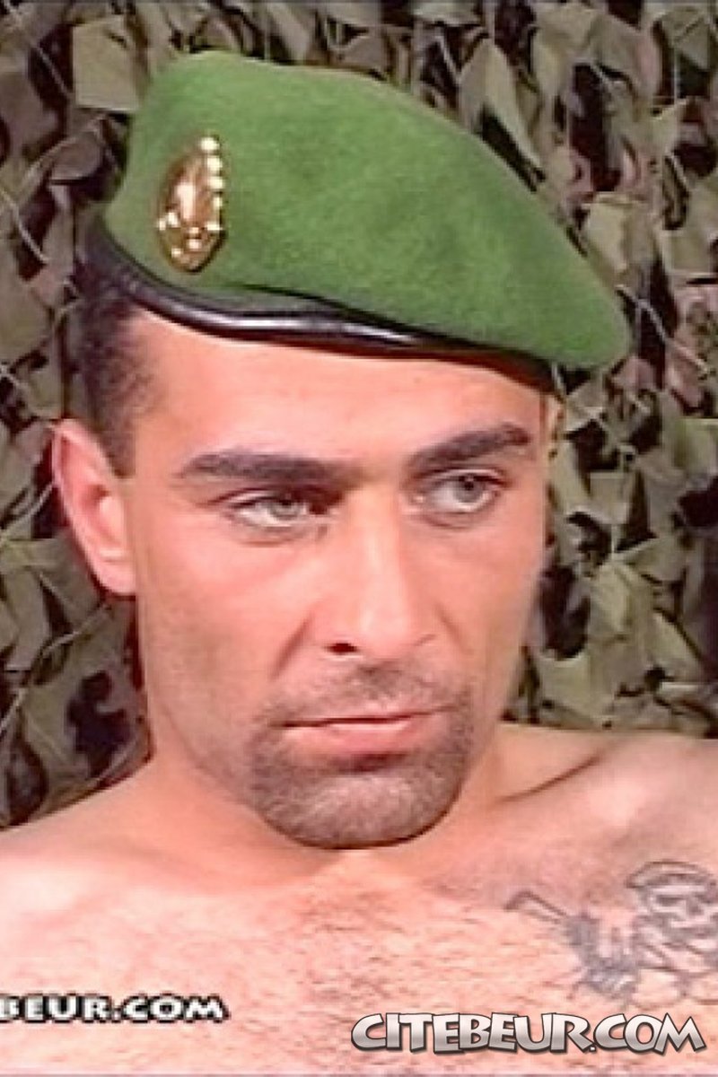 Army Stunner - Screenshot 1 of 4 - Gay