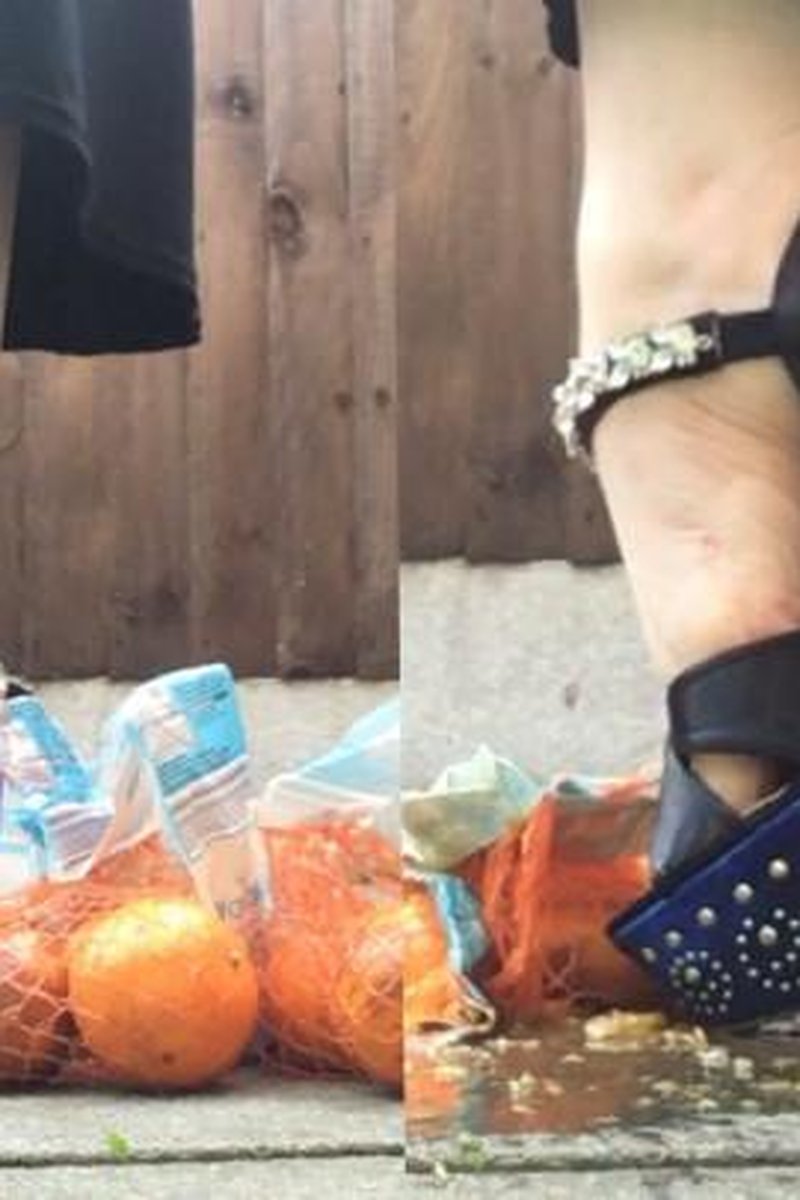 Arikajira Foot Fetish Splosh Oranges - Screenshot 1 of 4 - Food