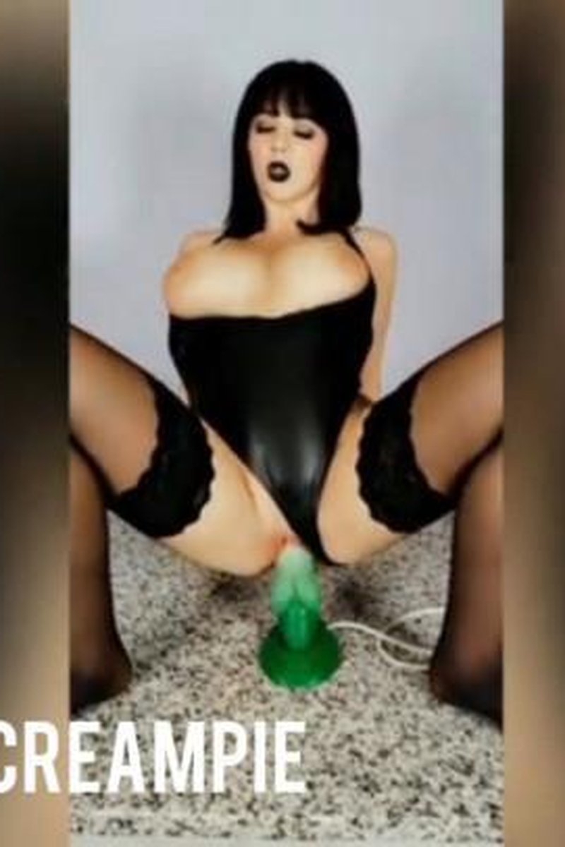 Bad Dragon Creampie Ride Larkin Love - Screenshot 1 of 4 - Big Tits