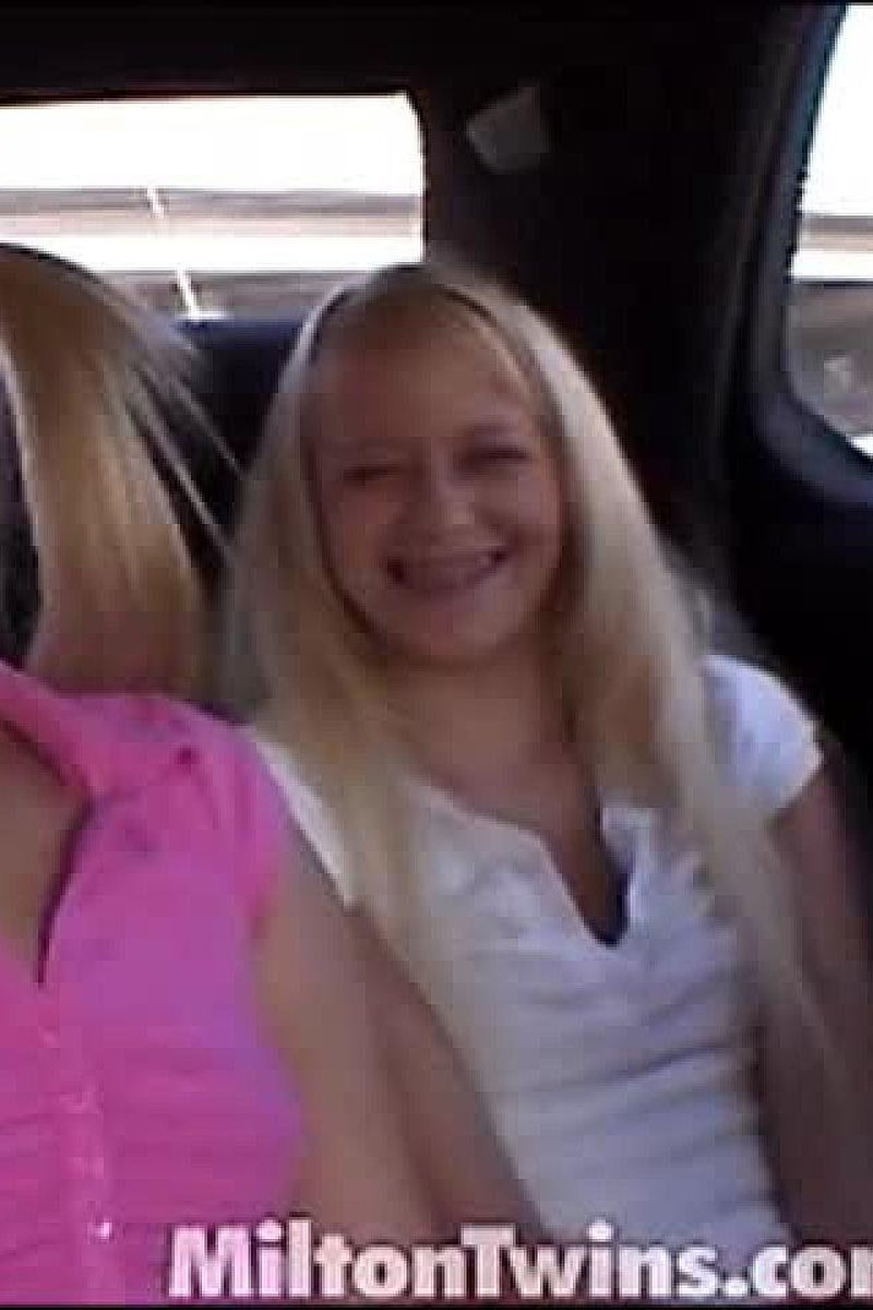 Backseat Car Masturbation - Screenshot 1 of 4 - Blond Hair