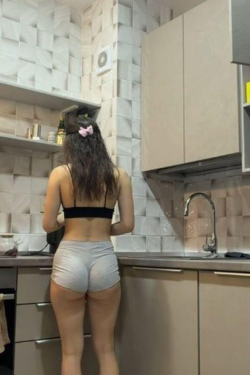 Bon Appetit - Screenshot 1 of 4 - Ass Fetish