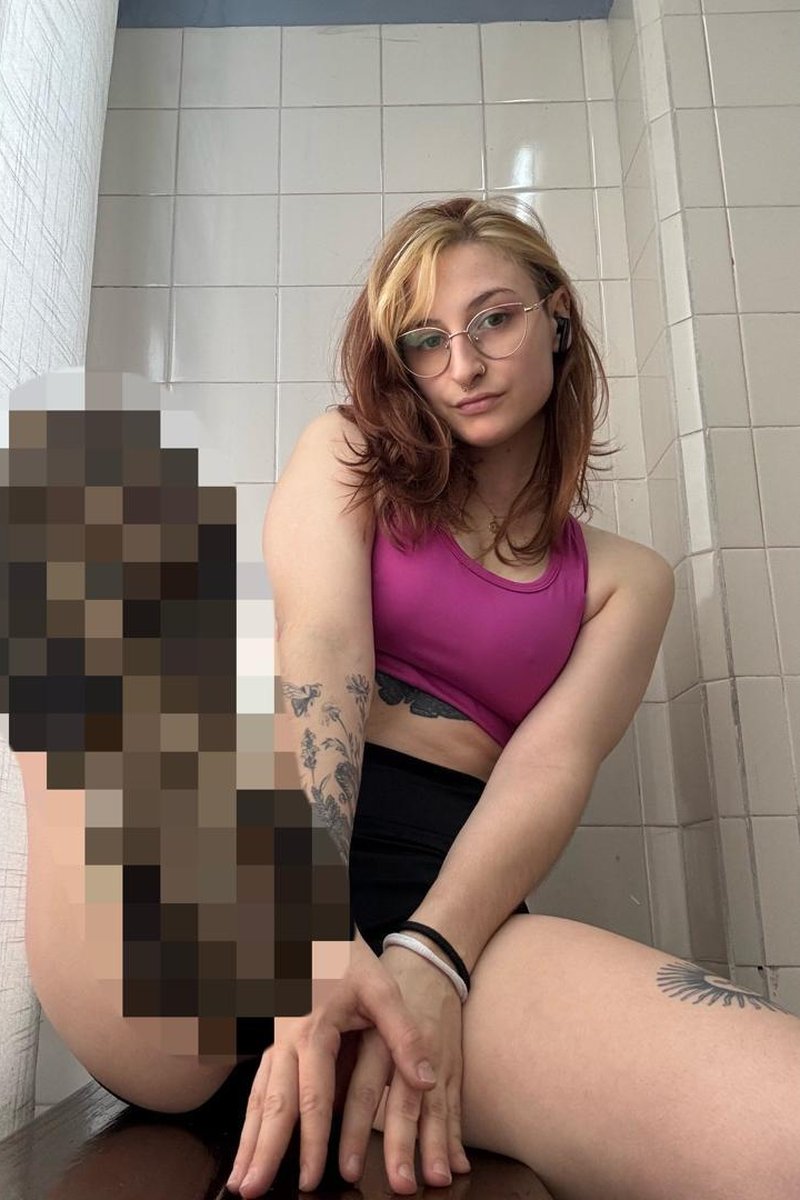 TP-iwantclipsgoddessfirefly-censored-shoe-soles