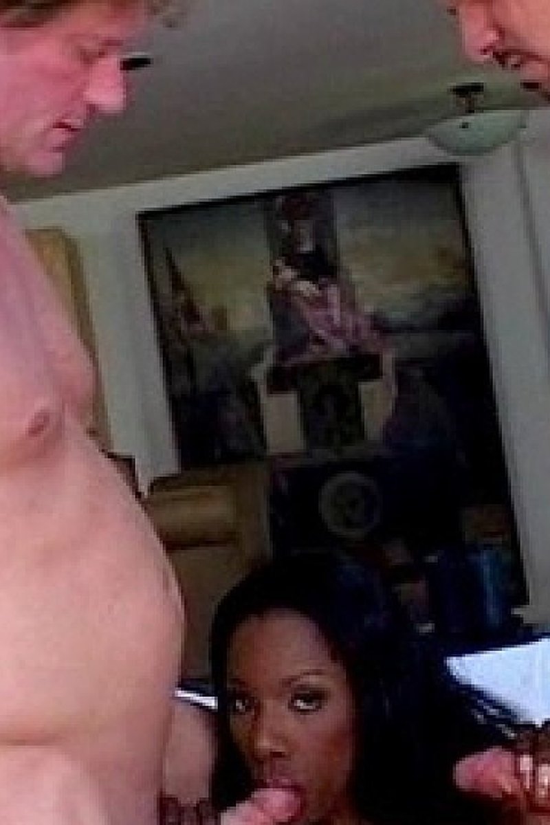 Kelly Starr Is A Dirty Ebony Skank - Screenshot 1 of 4 - Anal