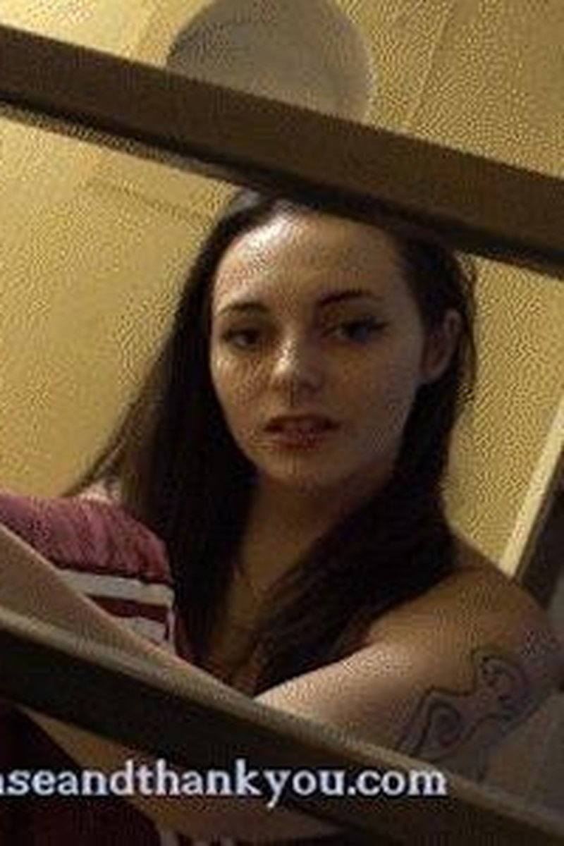 Boot Licking Slave - Screenshot 1 of 4 - Bondage