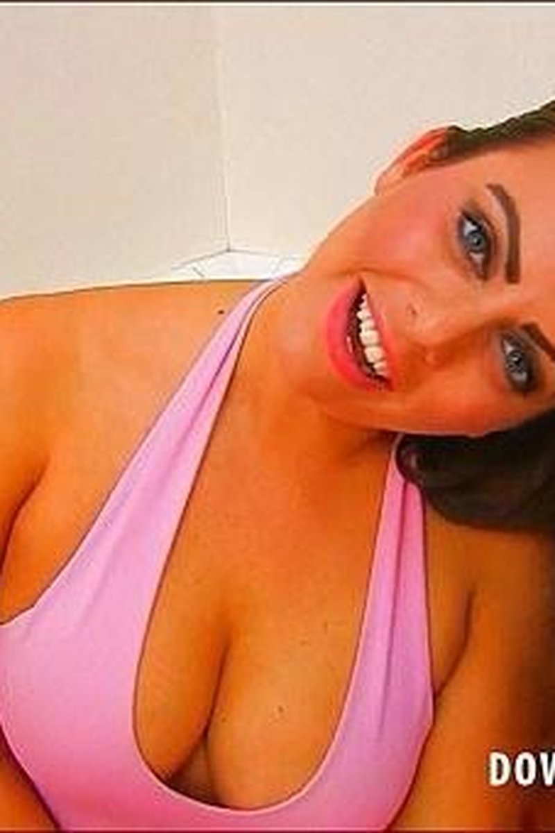 Ashley T - Screenshot 1 of 4 - Downblouse