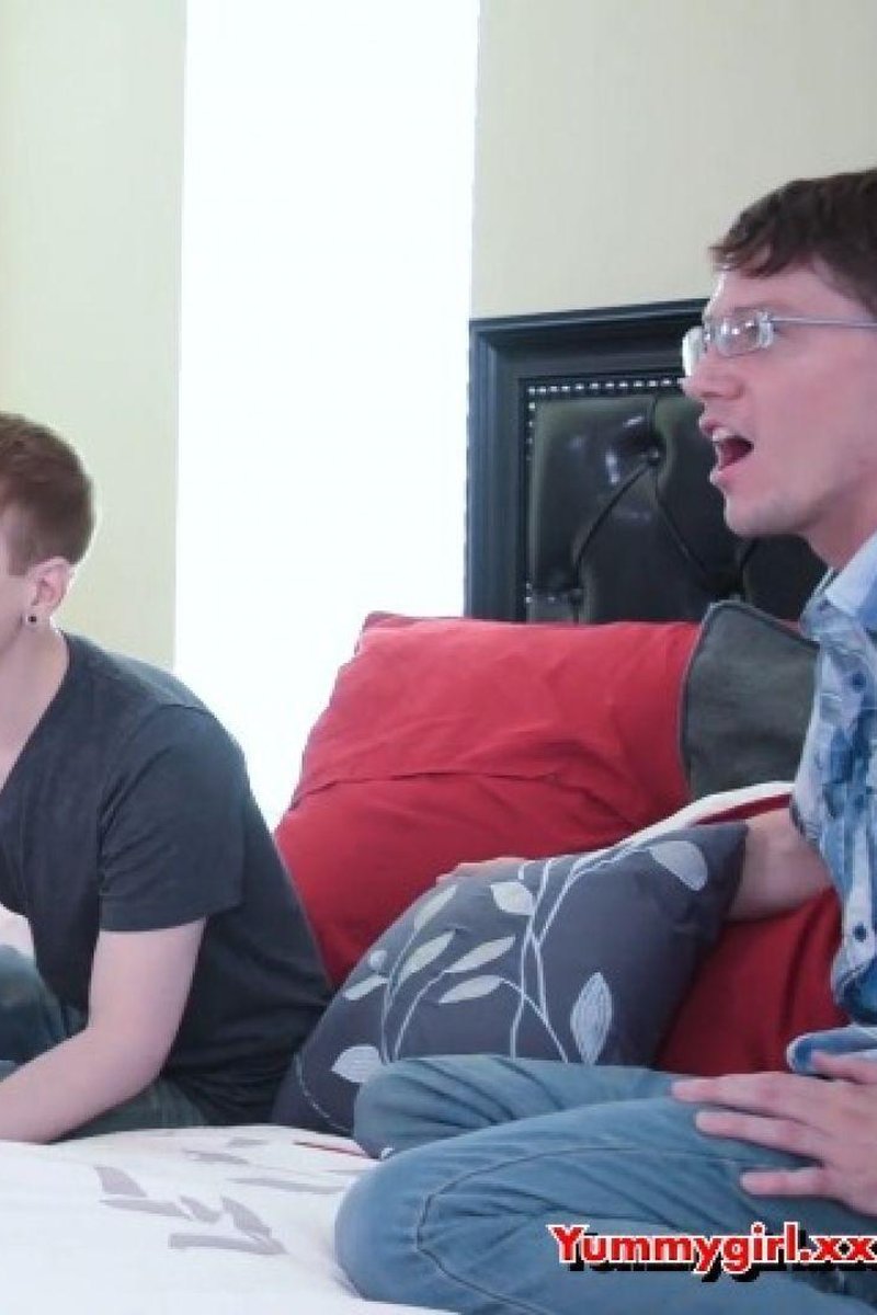 Sibling Rivalry - Screenshot 1 of 4 - Double Penetration (DP)