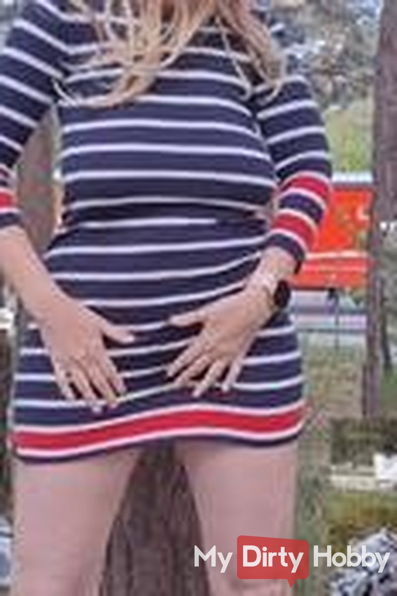 Public Slut Mandy - Screenshot 1 of 4 - Mandy Real
