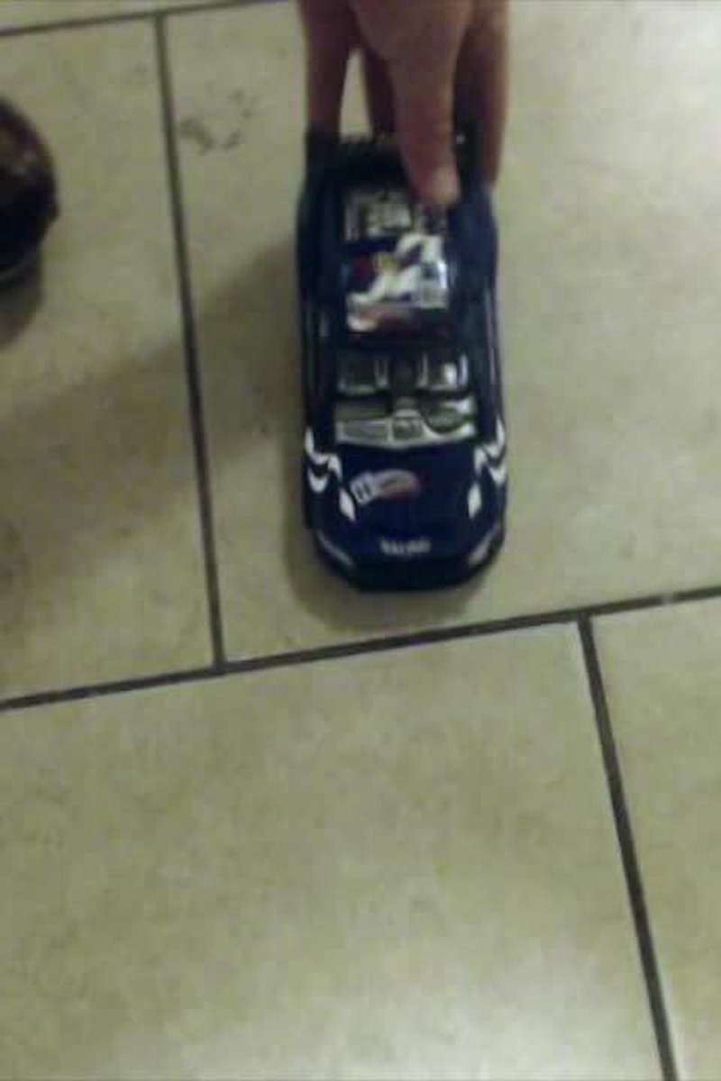 Toy Car Trample - Screenshot 1 of 4 - Fetish