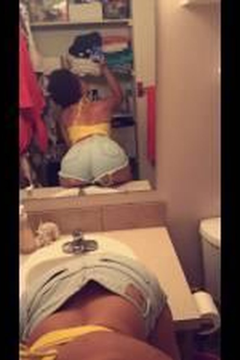 Miss Back Dimples - Screenshot 1 of 4 - Amateur