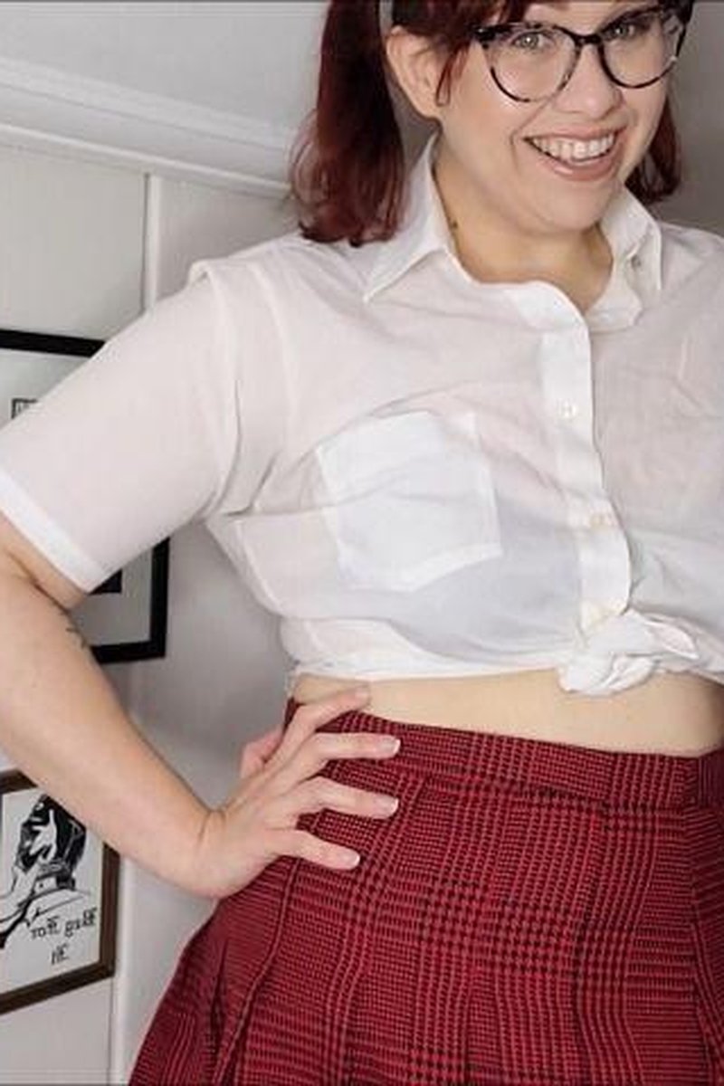 Schoolgirl Ballbust POV - Screenshot 1 of 4 - Femdom