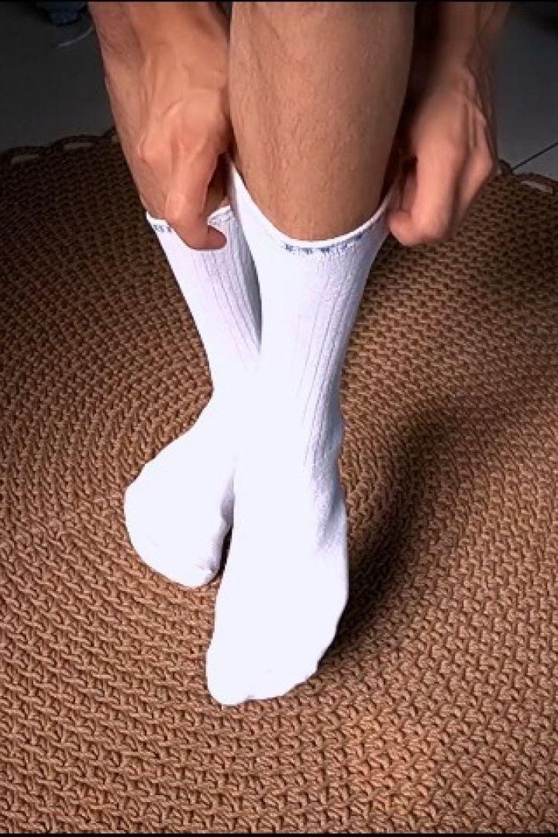 White Socks - Screenshot 1 of 4 - Feettease