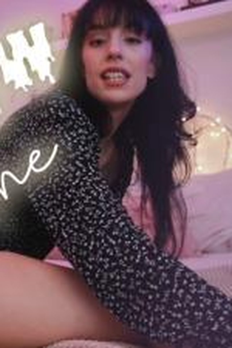 Swallow For Me - Screenshot 1 of 4 - Bitch