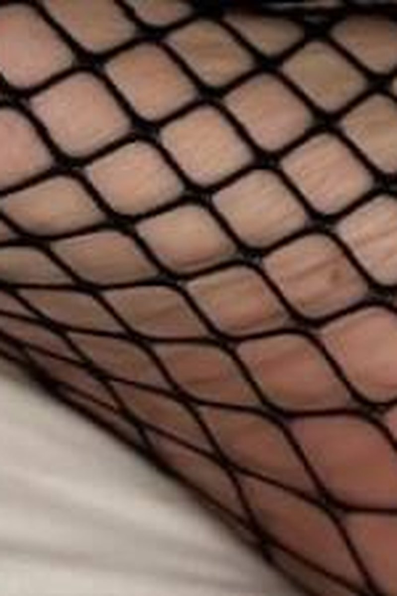 Fishnet Feet - Screenshot 1 of 4 - Cum On Body