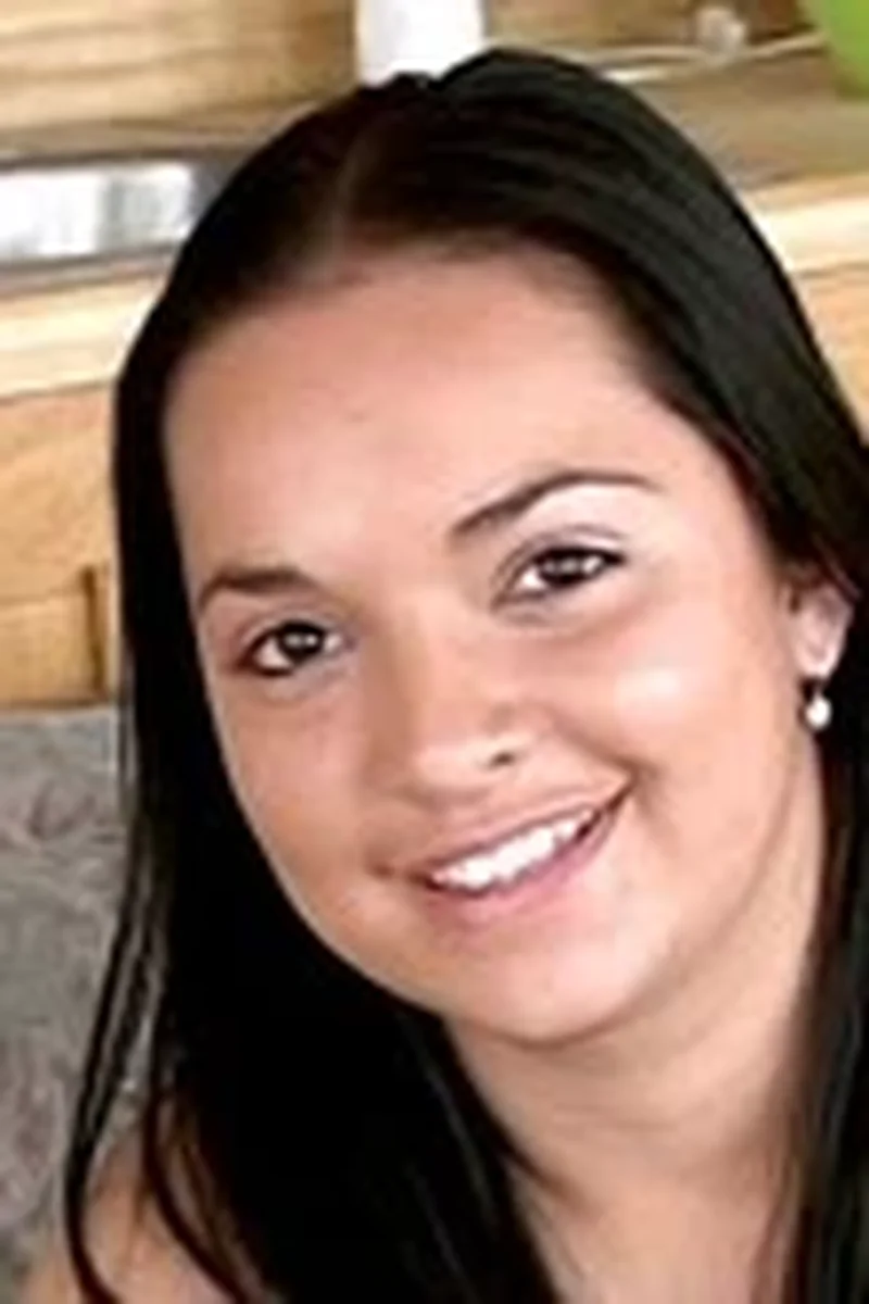 Angel - Screenshot 1 of 4 - Teen (18-22)