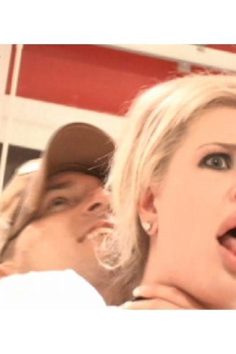Strangled Ceo - Screenshot 1 of 4