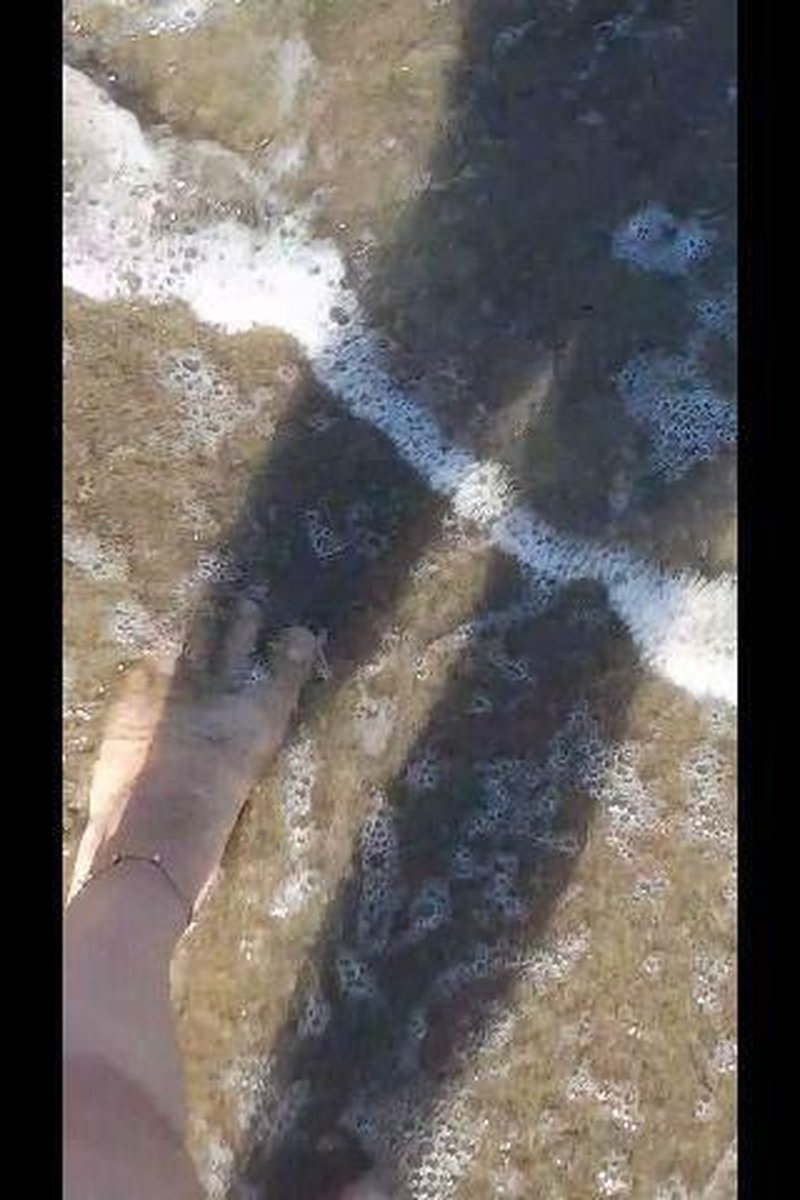 Beach - Screenshot 1 of 4 - Foot Fetish