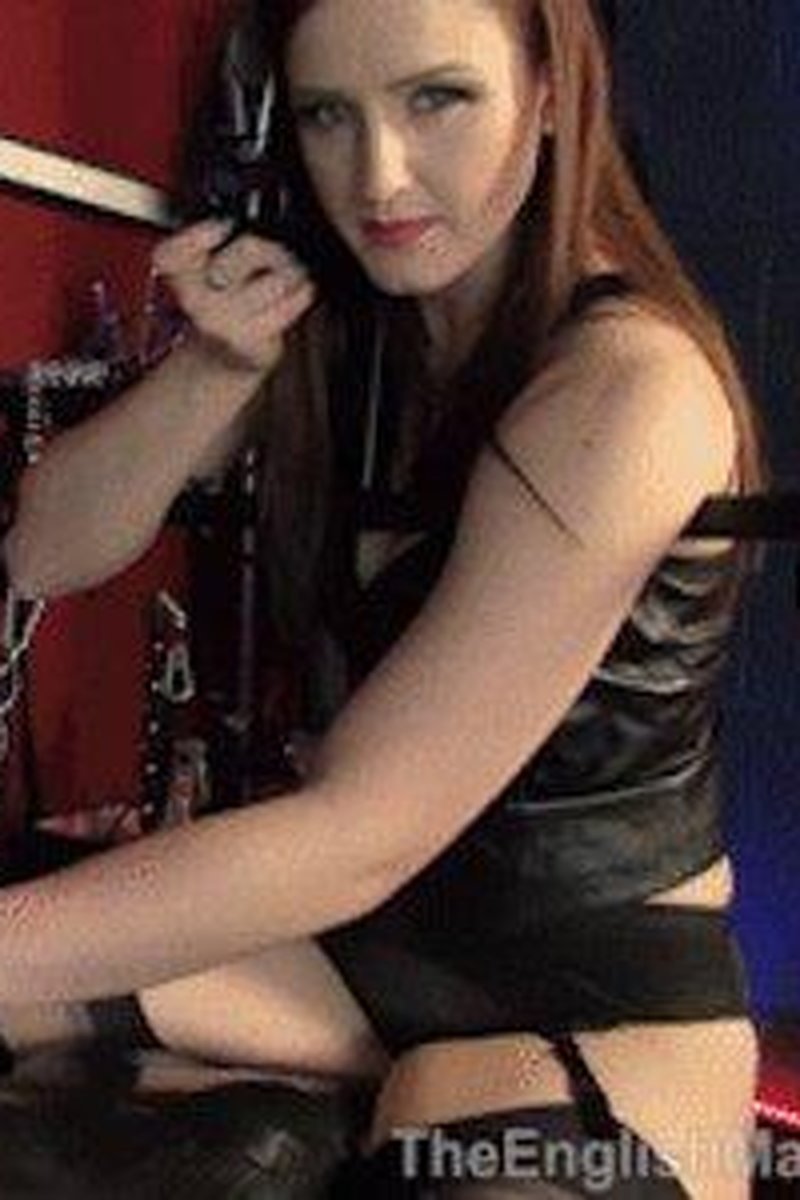 Floating Bondage Toy - Screenshot 1 of 4 - Bondage