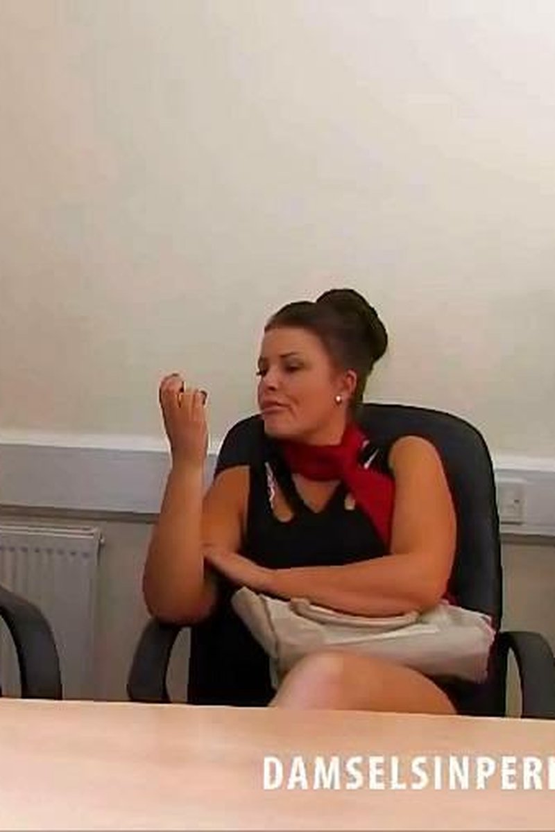 Elle Brook - Screenshot 1 of 4 - Frankie Babe