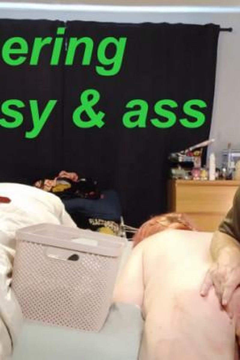 Pussy And Arse Fingered Brutally - Screenshot 1 of 4 - Anal