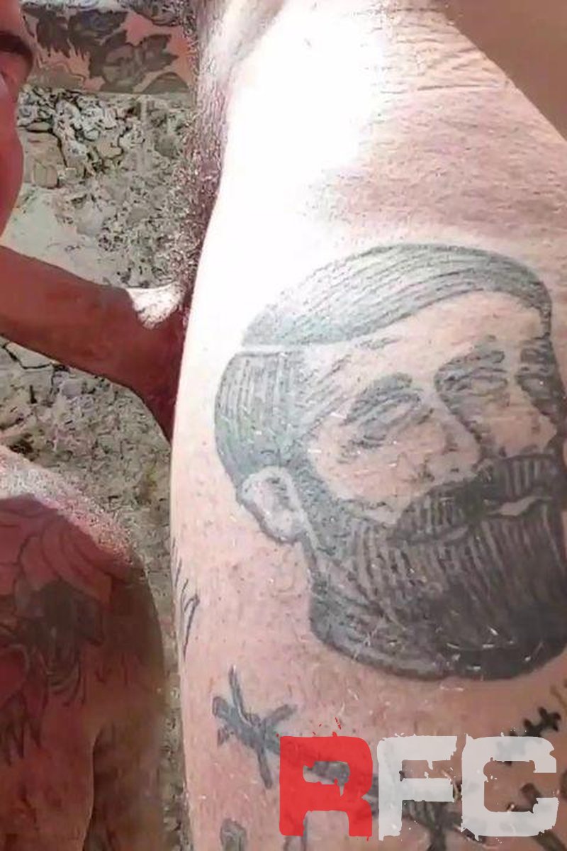 Hot Beach - Screenshot 1 of 4 - Big Muscle Guys