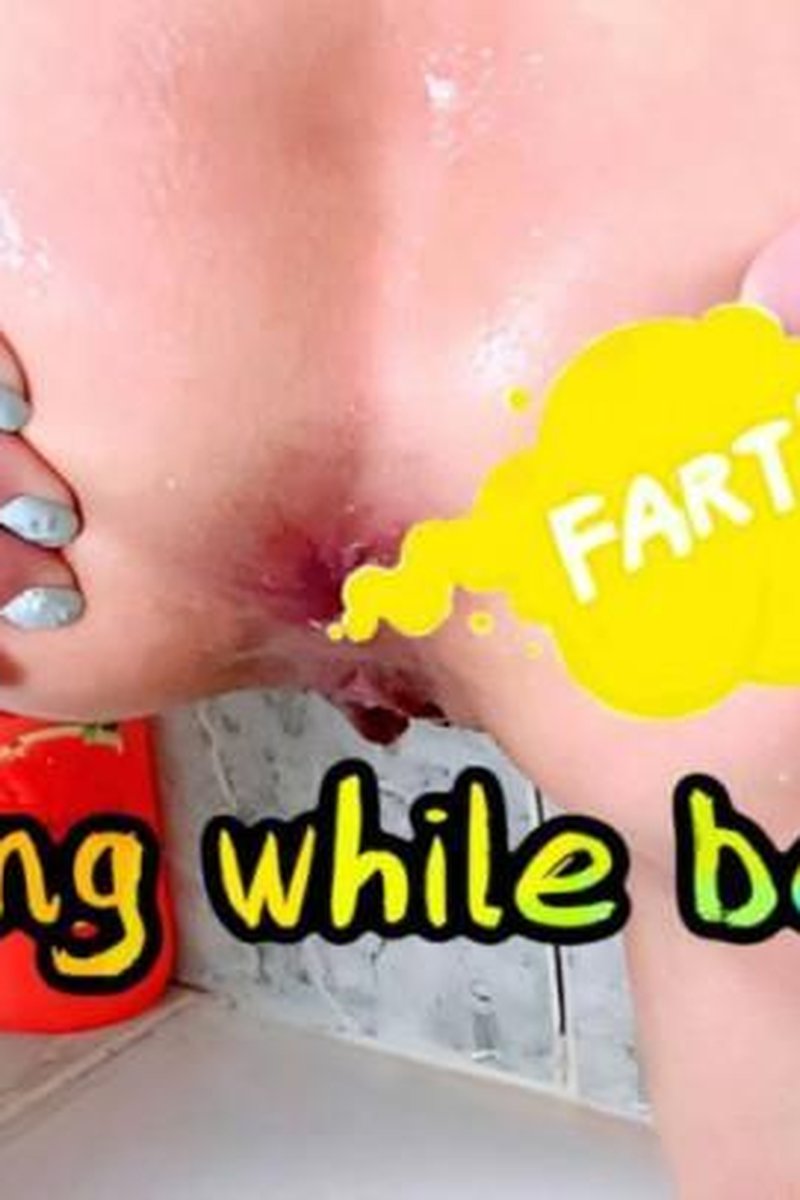 Farting While Bathing - Screenshot 1 of 4 - Anal