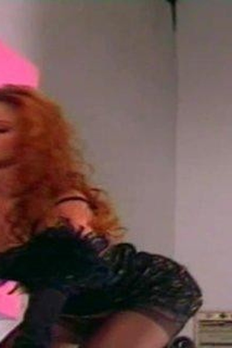 Sexy Redhead with a Foot Fetish - Screenshot 1 of 4