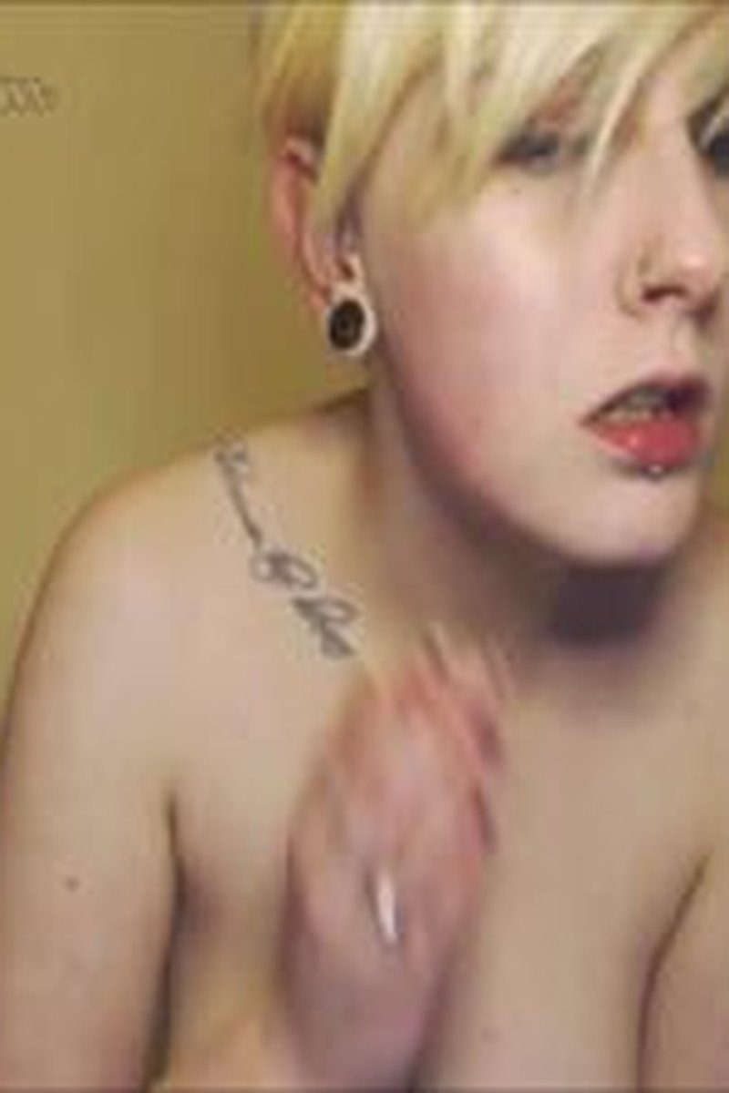 Face Slapping With Pixie - Screenshot 1 of 4 - Face Fetish