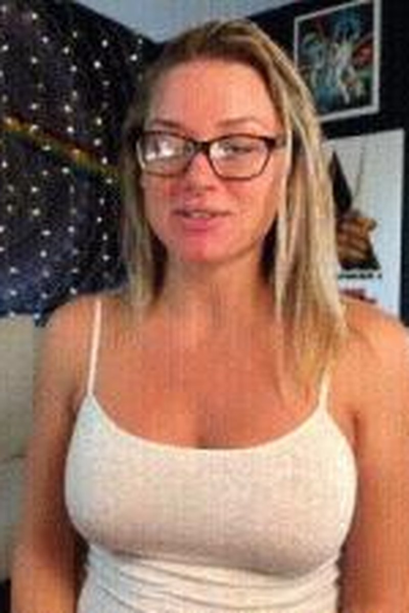 Needle Dick - Screenshot 1 of 4 - Cock Play