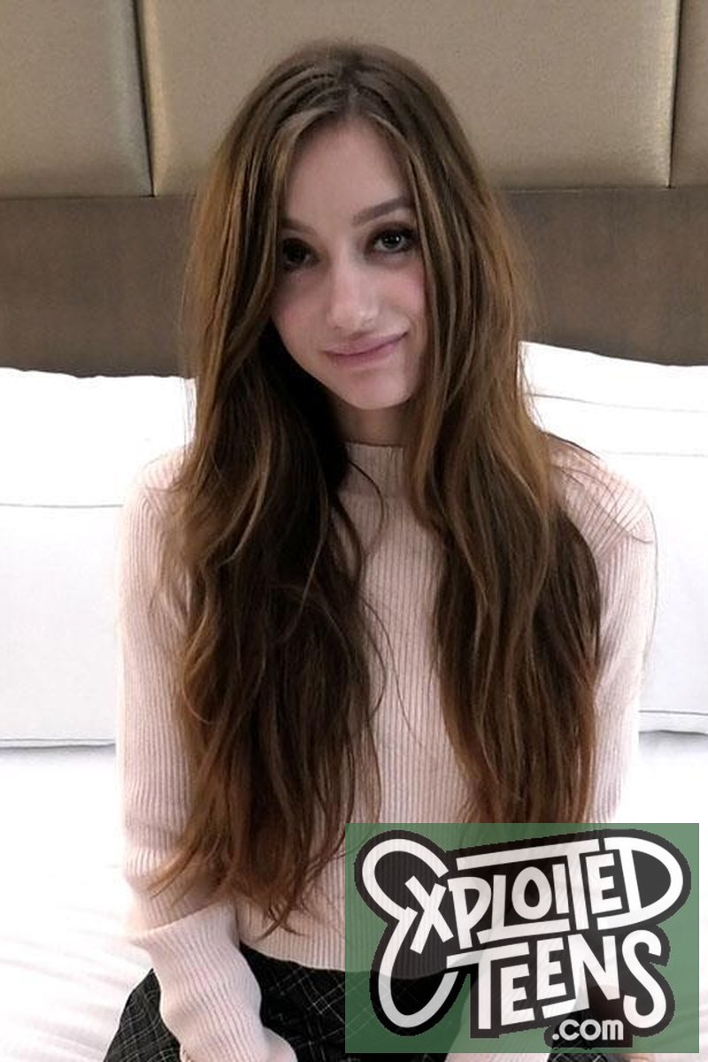 Nadia - Screenshot 1 of 4 - Creampie