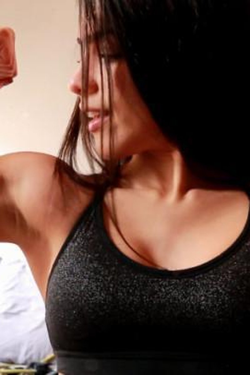 Muscle Flexing JOI - Screenshot 1 of 4 - Bodybuilder