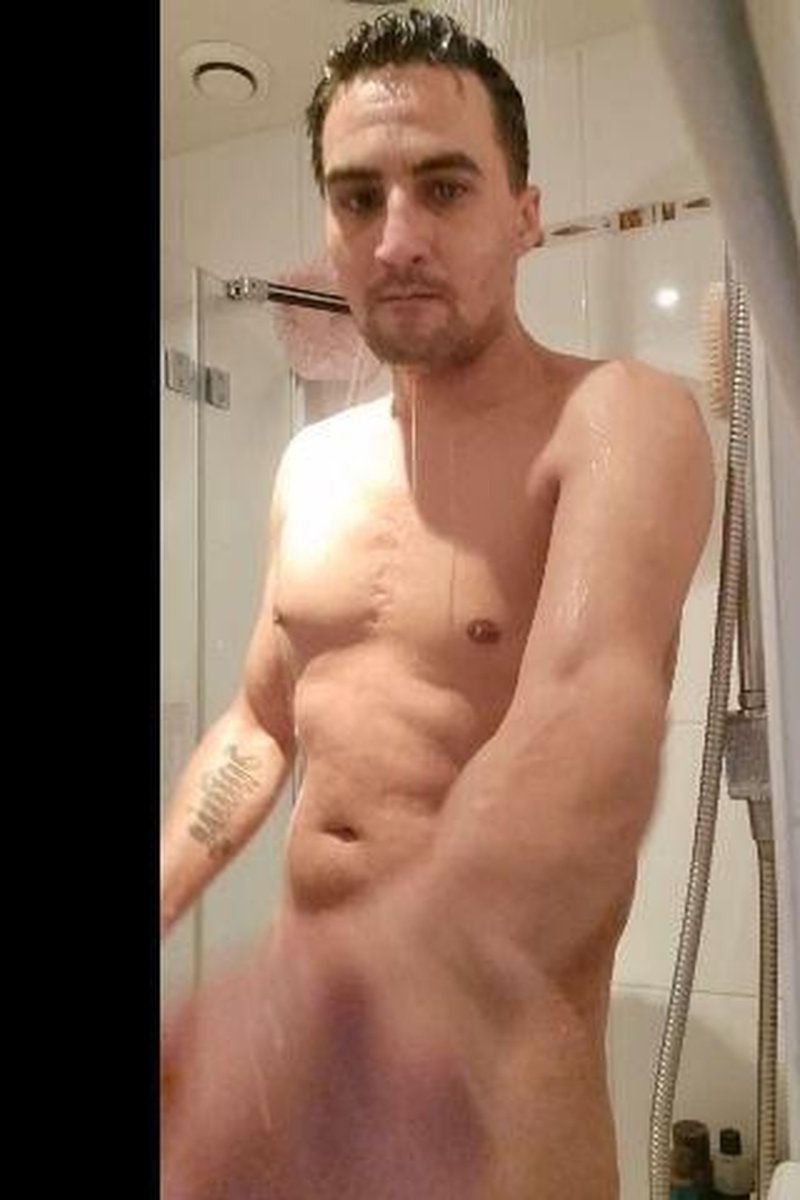 Taking A Shower - Screenshot 1 of 4 - Nude