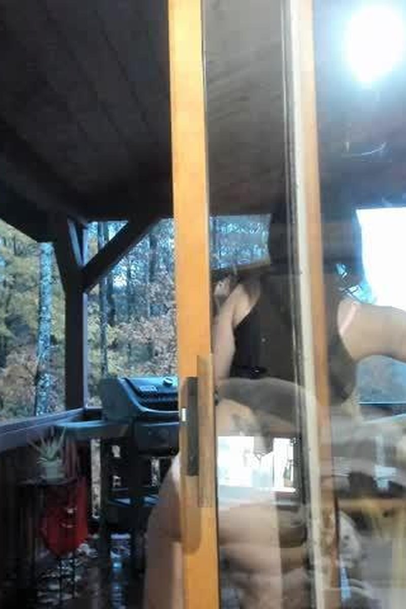 Smoking Blog 5 With A Twist - Screenshot 1 of 4 - Medium Tits