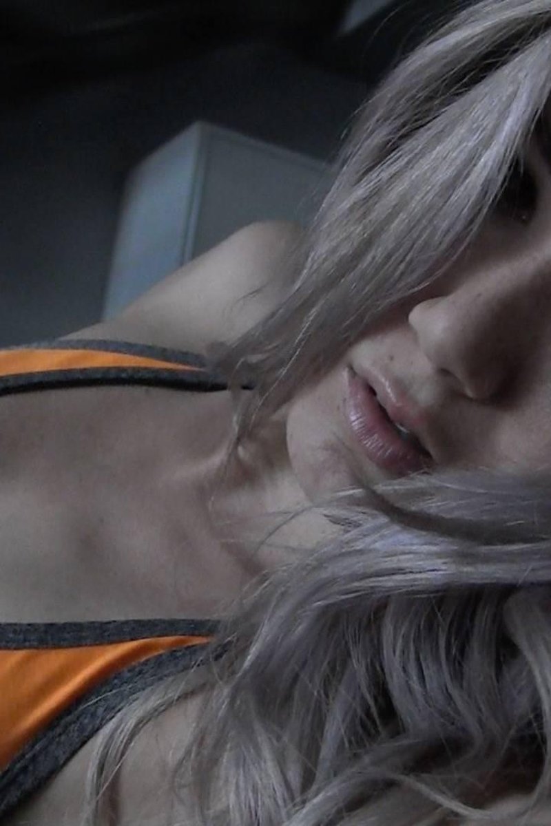 Close To Me - Screenshot 1 of 4 - Fingering