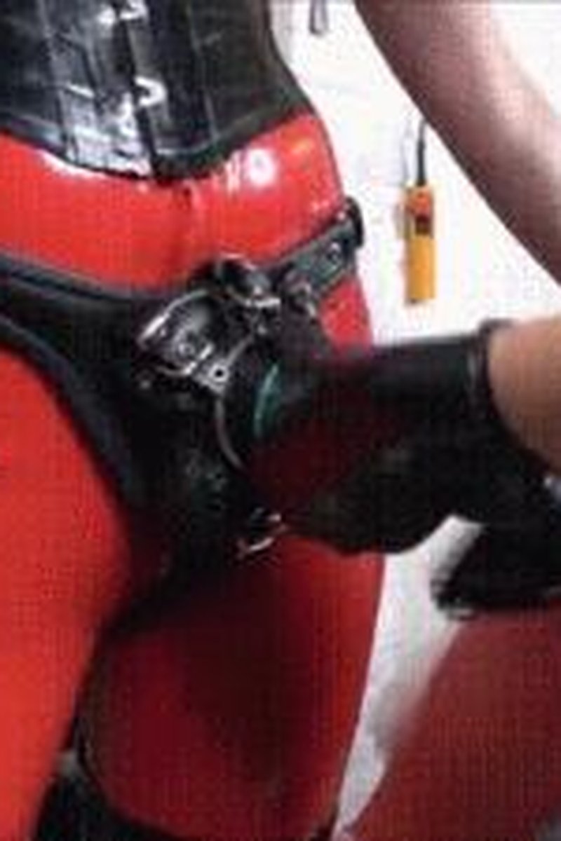 Rubberdoll Destruction - Screenshot 1 of 4 - European